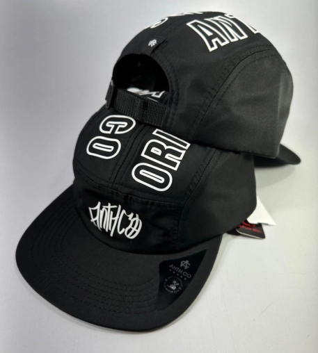 BONÉ FIVE PANEL ORIGINAL PRETO COM ESTAMPA BRANCO