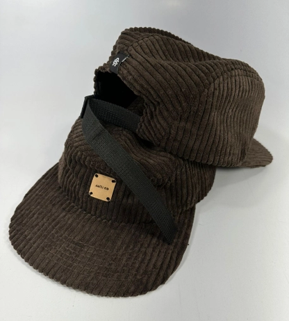 BONÉ FIVE PANEL VELUDO MARROM